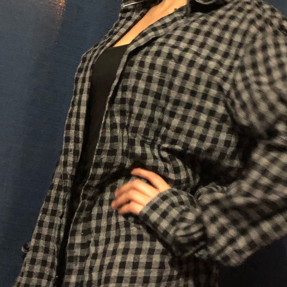 Black plaid button up flannel